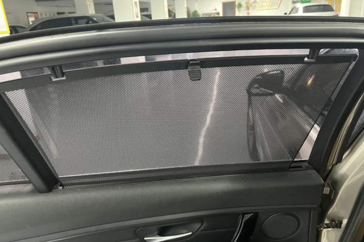 Used BMW 3 Series 2016 320Li Ambition Model
