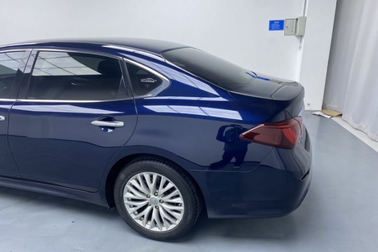 Used Infiniti Q70 2019 Q70L 2.0T Elite Plus Version
