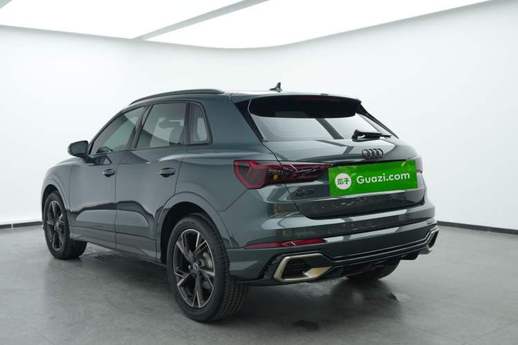 Used Audi Q3 2024 40 TFSI RS Package Performance Model
