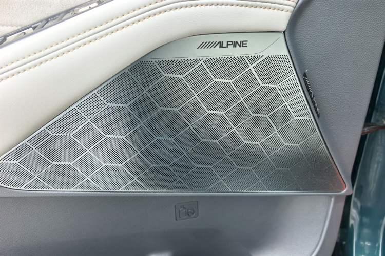 Used GAC Trumpchi GS8 2022 Dual-Engine Series 2.0TM Four-Wheel Drive Prestige Edition (6 Seats)
