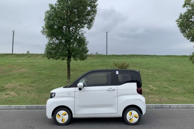 Used Chery QQ Ice Cream 2022 170km Sundae Phosphate Lithium-Ion
