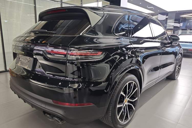 Used Porsche Cayenne 2023 Cayenne E-Hybrid 2.0T Platinum Edition
