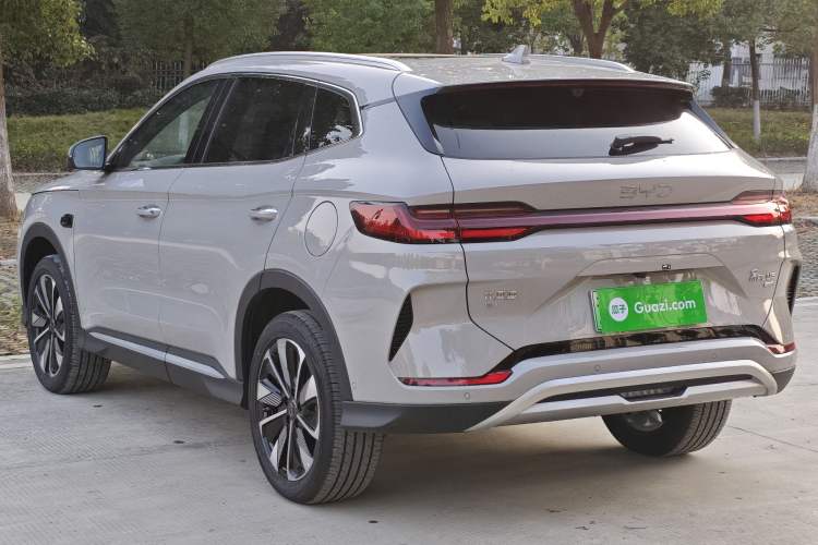 Used BYD Song PLUS New Energy 2025 EV Intelligent Driving Edition 520km Luxury Model
