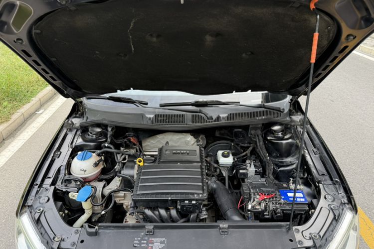 Used Volkswagen Lavida 2013 Revised Classic 1.6L Manual Fashion Edition
