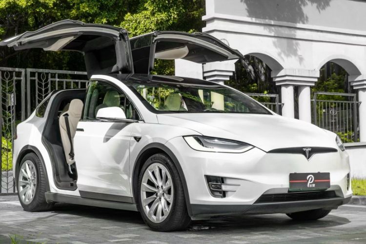 Used Tesla Model X 2019 Long-Range Version
