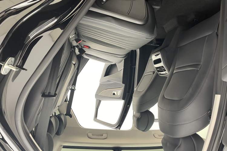 Used Chery Tiggo 9 2025 2.0T Dual-Clutch Two-Wheel Drive Comfort Edition 5 Seats
