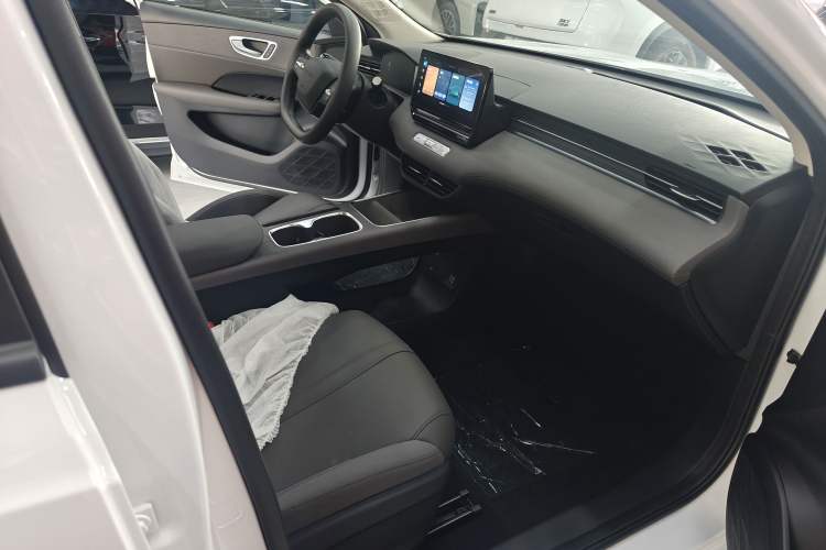 Used Roewe D6 2025 450 km Premium Edition
