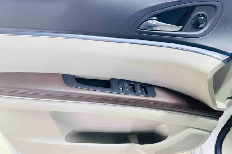 Used Buick GL8 2020 Land Business Class 652T Luxury Model
