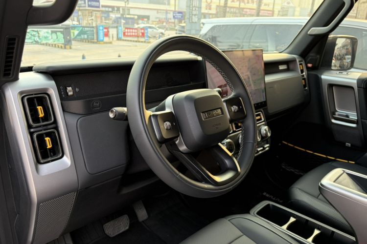 Used  V23 2025 401 Two-Wheel Drive Intelligent Driving Version