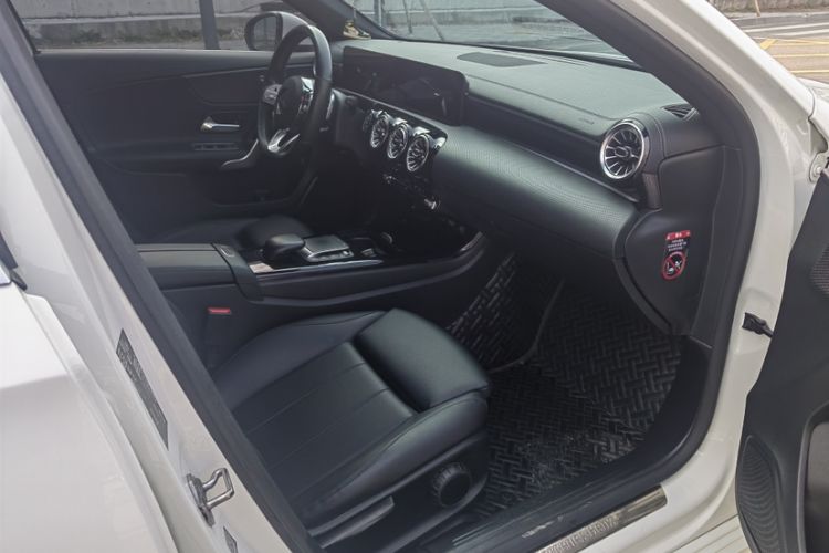 Used Mercedes-Benz A-Class 2022 Restyled A 200 L Sport Sedan Fashion Version
