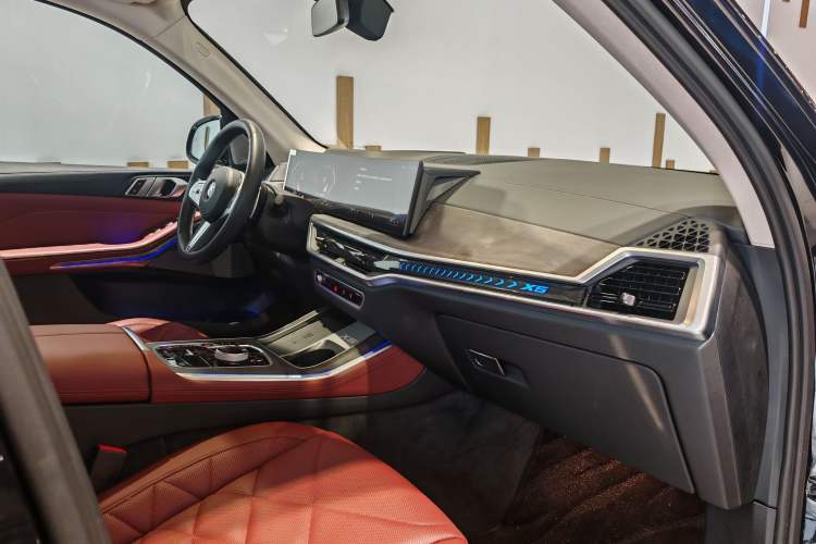 Used BMW X5 2023 xDrive 30Li Luxury M Sport Night Edition Package
