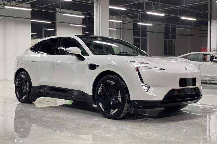 Used  11 2022 Long-Range Dual-Motor Version 5 Seats