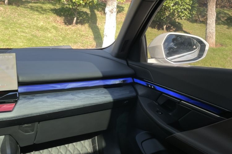 Used BMW 5 Series 2025 525Li Luxury Package
