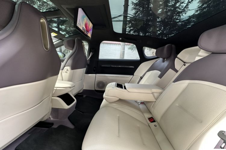 Used  12 2025 Ultra Extended-Range Edition
