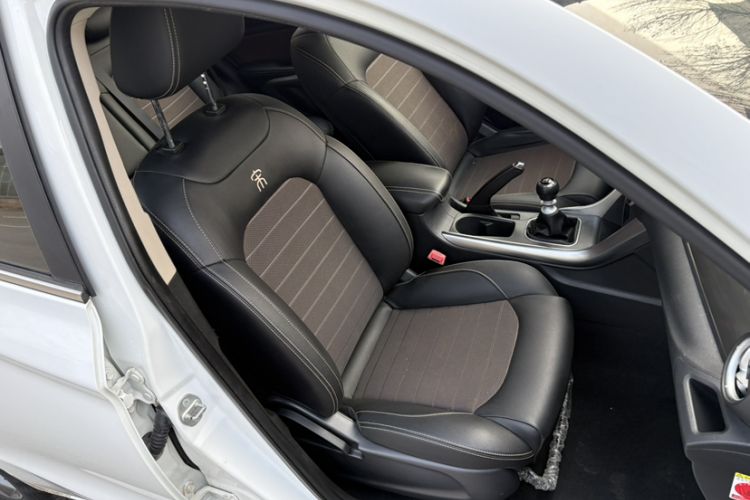 Used BYD Song 2017 Gaishi Upgrade Edition 1.5TI Manual Leading Model
