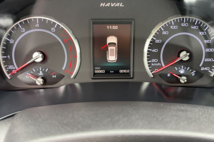 Used Haval H6 2017 Red Label 2.0T Automatic Two-Wheel Drive ZhiShang Model
