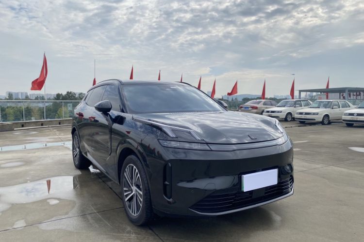 Used Lynk & Co 08 EM-P 2023 120km Long-Range Pro