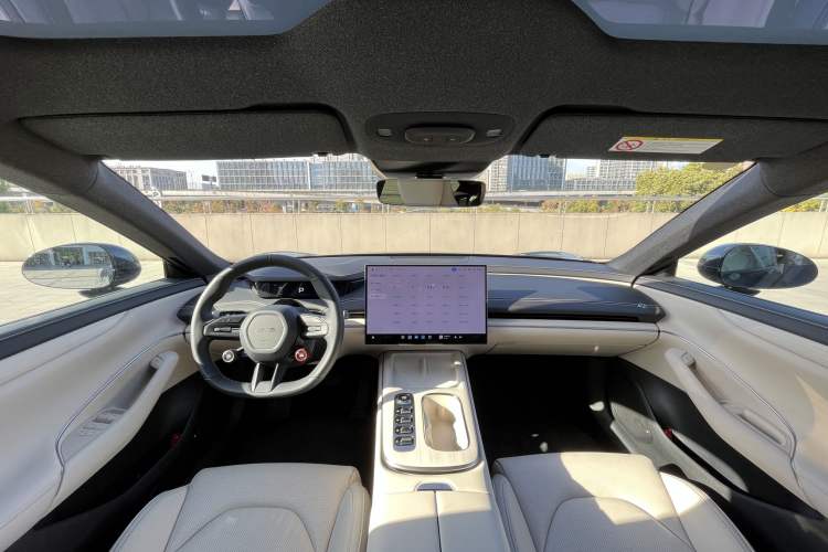 Used  SU7 2024 Rear-Drive Ultra-Long Range Advanced Pro-Level Intelligent Driving Version
