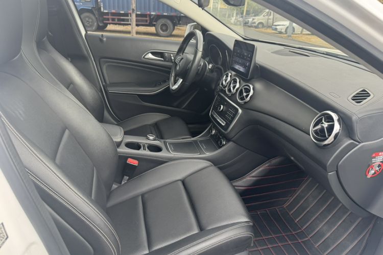 Used Mercedes-Benz GLA 2018 GLA 200 Fashion Model
