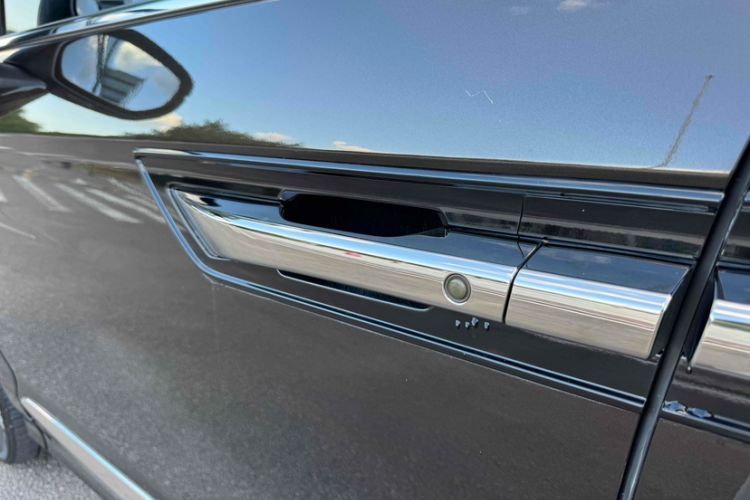 Used Honda Elysion 2019 2.0L Hybrid Luxury Edition
