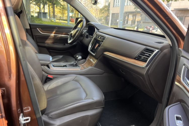 Used Roewe RX8 2018 30T Smart Connectivity Two-Wheel Drive Flagship Edition