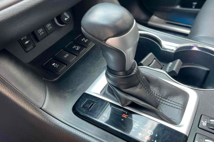 Used Toyota Highlander 2018 2.0T Four-Wheel Drive Prestige Version 7 Seats China VI Standard
