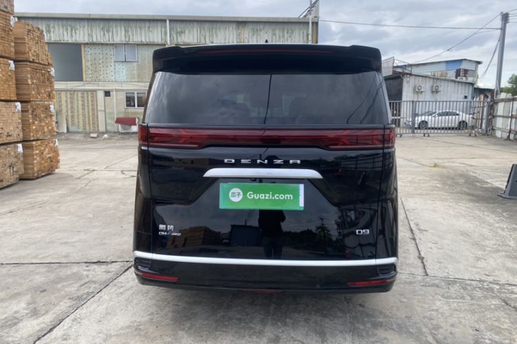 Used Denza D9 2022 DM-i 970 Four-Wheel Drive Prestige Model
