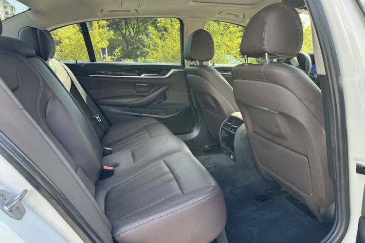 Used BMW 5 Series 2019 525Li Luxury Package
