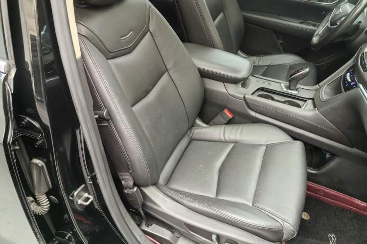 Used Cadillac XT5 2018 25T Luxury Model
