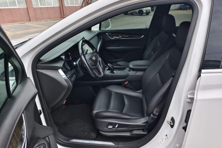 Used Cadillac XT5 2018 28E Four-Wheel Drive Tech Version
