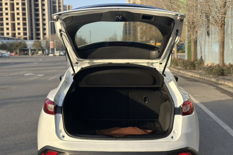 Used Mazda CX-4 2018 2.0L Automatic Two-Wheel Drive Blue Sky Exploration Version China V Standard
