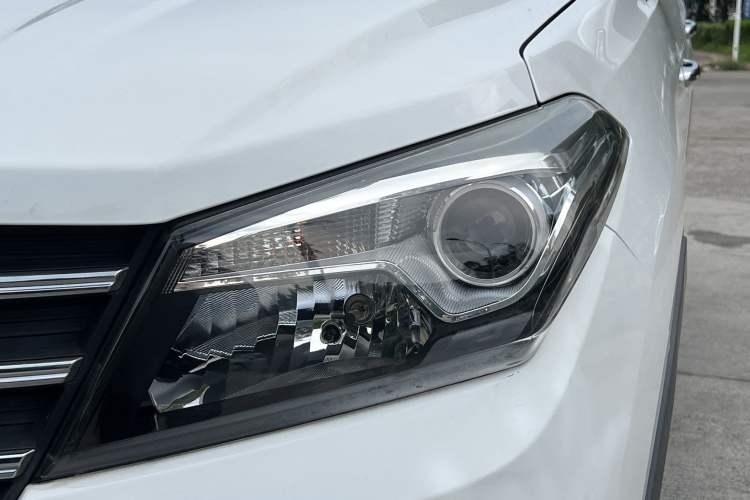 Used Dongfeng Fengon S560 2019 1.8L Manual Urban Model
