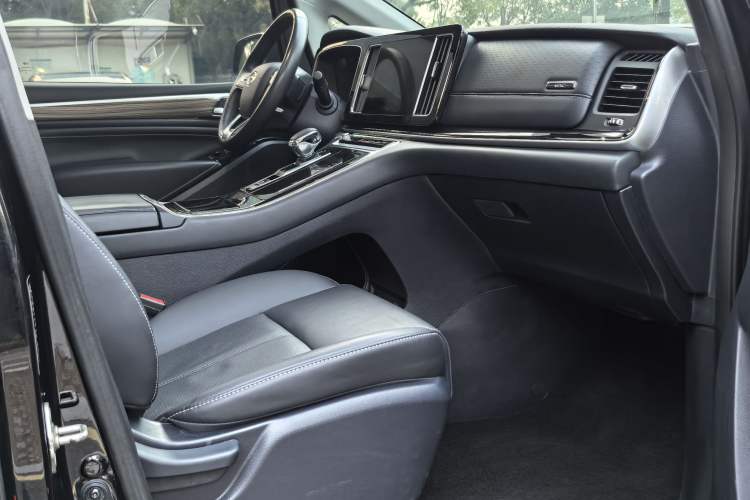 Used GAC Trumpchi M8 2023 Lingxiu Series 390T Prestige Edition
