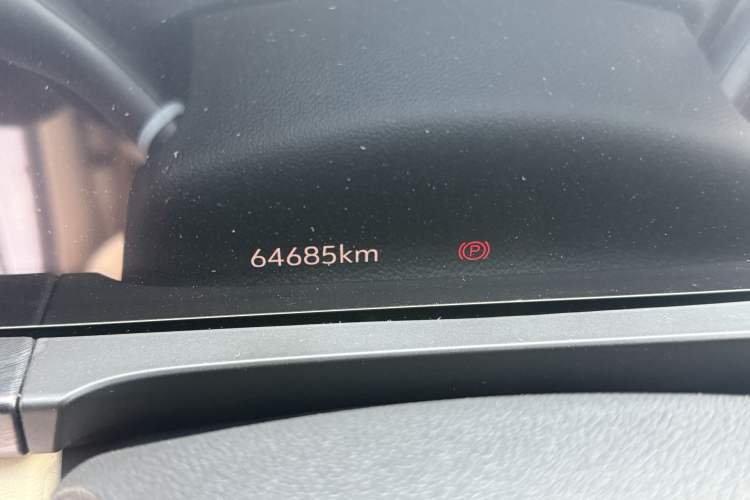 Used Buick GL8 2023 ES Lu Zun Deluxe Model
