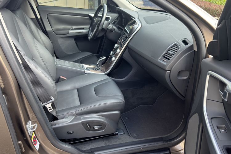 Used Volvo XC60 2015 T5 Smart Upgrade Model