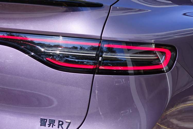 Used Hima Luxeed R7 2024 All-Electric 667 km Max
