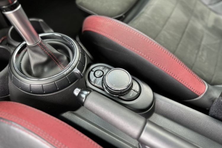 Used  JCW 2015 2.0T JOHN COOPER WORKS
