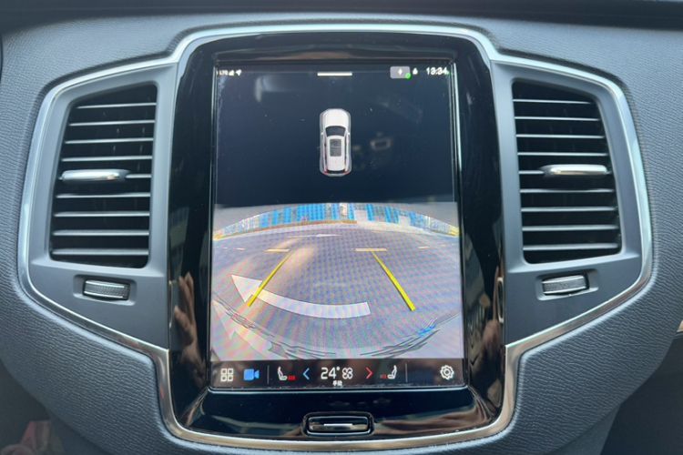 Used Volvo XC90 2023 B5 SmartDrive Luxury Edition 5 Seats
