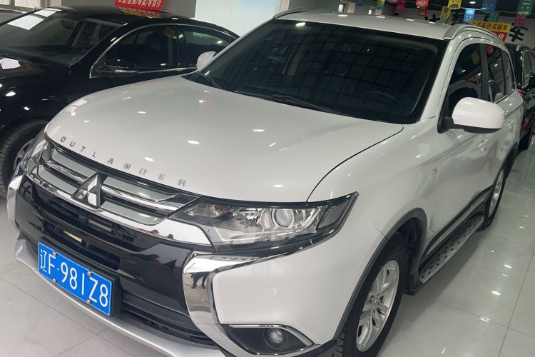 Used Mitsubishi Outlander 2016 2.0L Two-Wheel Drive Fashion Edition 5 Seats