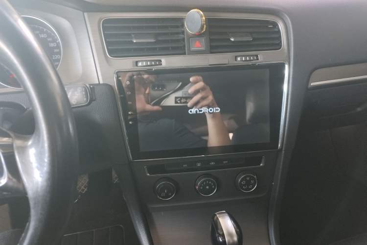 Used Volkswagen Golf 2016 230TSI Automatic Comfort Version
