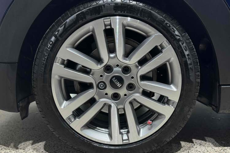 Used  MINI 2016 1.5T COOPER SEVEN Five-Door Edition
