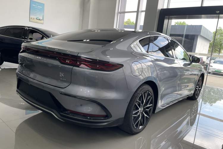 Used BYD Han 2023 EV Champion Edition 610KM All-Wheel-Drive Flagship Model
