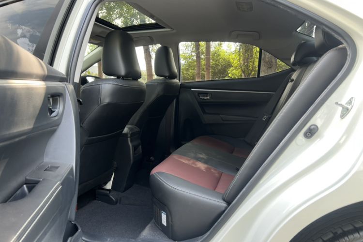 Used Toyota Corolla 2018 Dual-Engine 1.8L E-CVT Smart Edition
