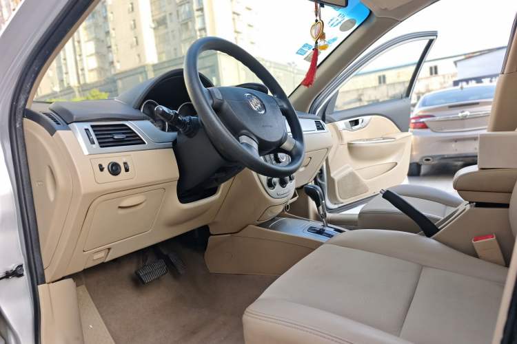 Used Buick Excelle 2013 1.5L Automatic Classic Model
