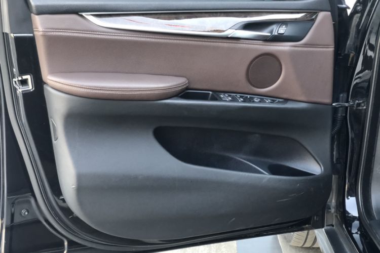 Used BMW X5 2018 xDrive28i
