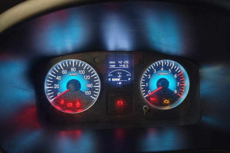 Used Jinbei Gold Hiace 2021 2.0L Passenger Van Engineering Lion Central Air Conditioning Version 9 Seats