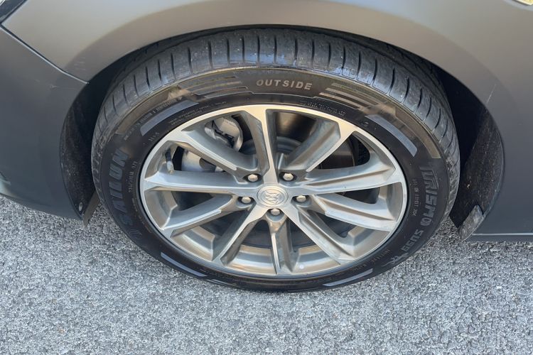 Used Buick LaCrosse 2019 28T Luxury Model
