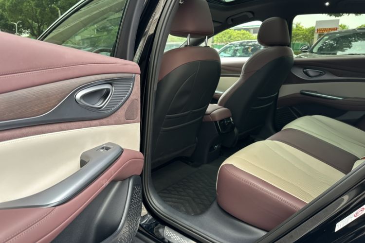 Used BYD Seal 2023 DM-i 1.5L 121km Prestige Model
