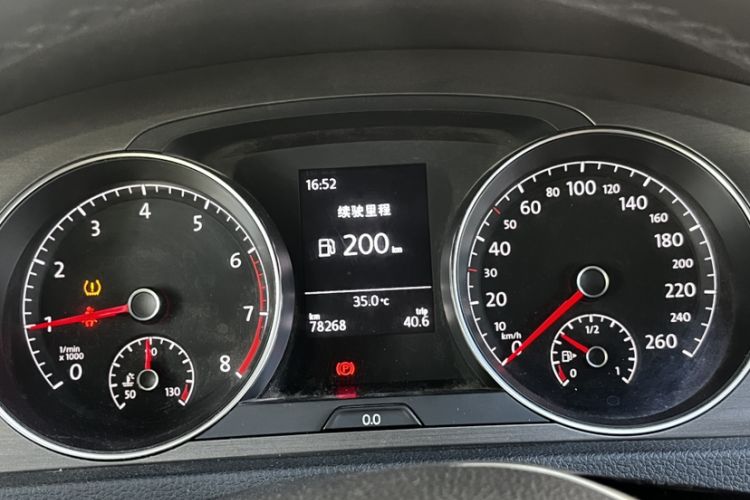 Used Volkswagen Golf 2016 230TSI Manual Comfort Version
