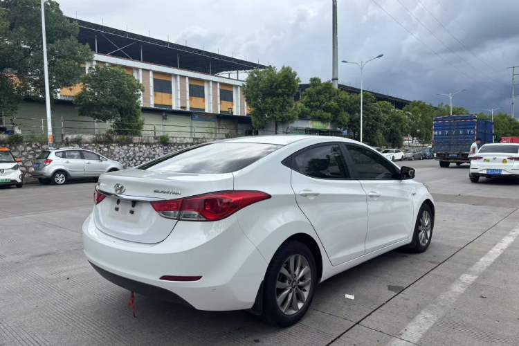 Used Hyundai Elantra 2015 1.6L Manual Fashion Edition
